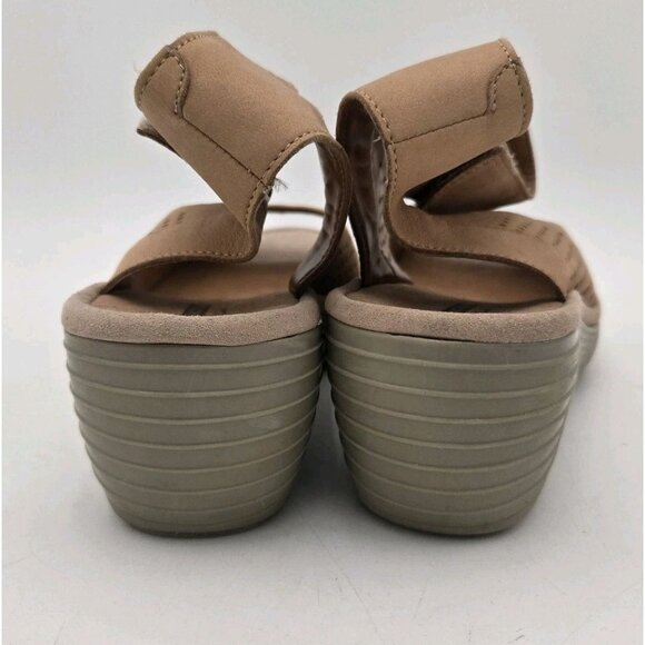 Clarks Reedly Salene Tan Perforated Leather Wedge Sandals in Womens Size 9.5 Pe - Picture 4 of 9